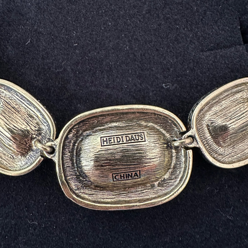 Beyond Gorgeous HEIDI DAUS Vintage Necklace Clear Crystal 16-20" EUC w/ Box - Picture 3 of 8